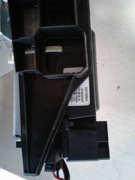 640.au1507 Audi Q7 2007 Lid Motor Pull Down 325859