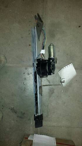 642.ch1e06 Chrysler Pacifica 2006 Electric Door Motor 1009428
