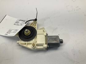 642.mb1r12 Mercedes-benz 10-13 E550 W212 4.6 At Front Right Door Window Regulator Motor B