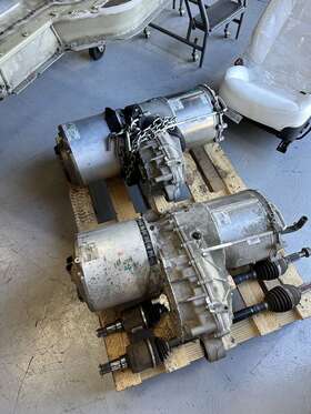 1002633-00-r Tesla Tested 13-18 Model S Rear Large Sport Drive Dual Motor 30k Miles Perf
